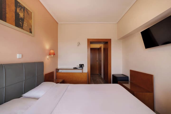 Xenophon Hotel