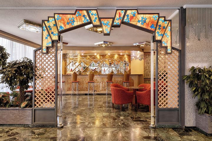 Xenophon Hotel