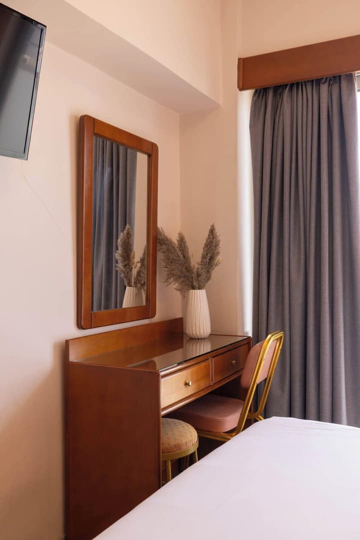 Xenophon Hotel