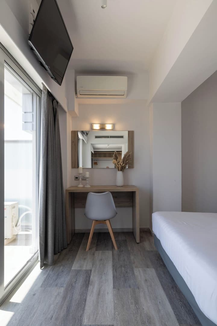 Xenophon Hotel