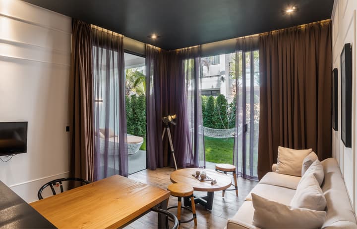 White Boutique Hotel & Residences