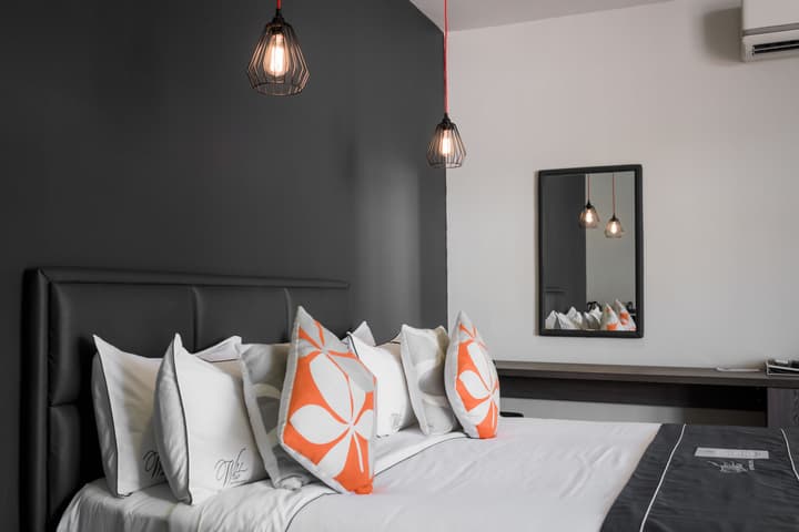 White Boutique Hotel & Residences