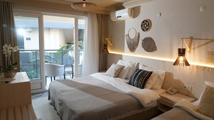 Sun Hotel by En Vie Beach - Adults Only