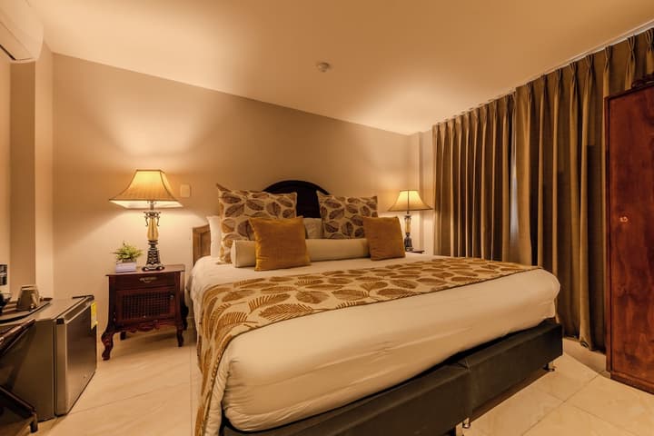 Hotel Dorado Plaza Calle del Arsenal