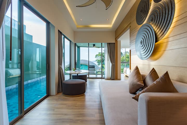 Crest Resort & Pool Villas