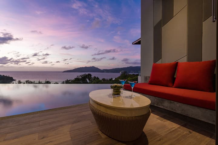 Crest Resort & Pool Villas