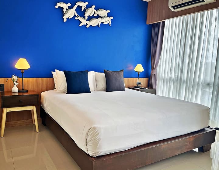 The Sixteenth Naiyang Beach Hotel