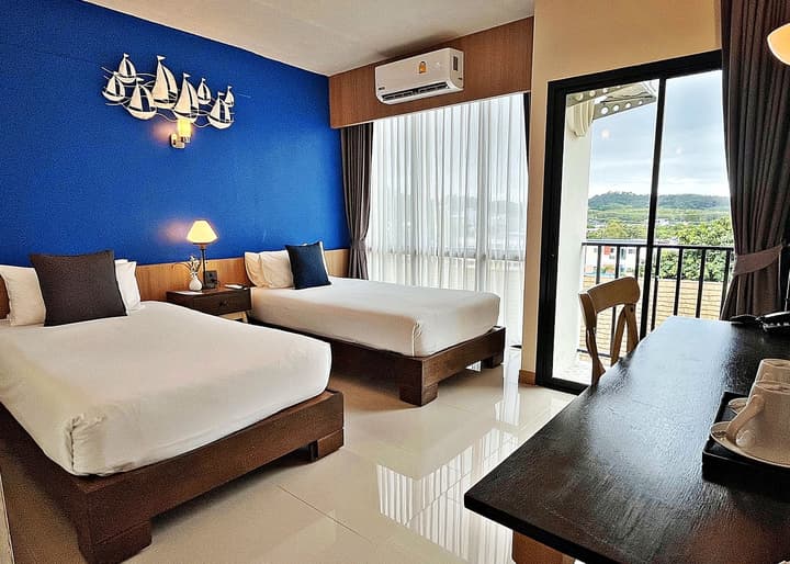 The Sixteenth Naiyang Beach Hotel