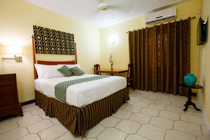 Jasmine Inn