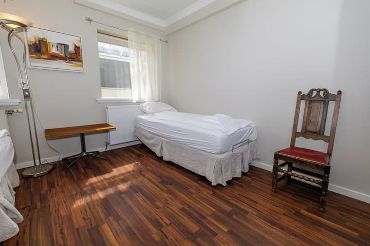 Hrafninn Guesthouse