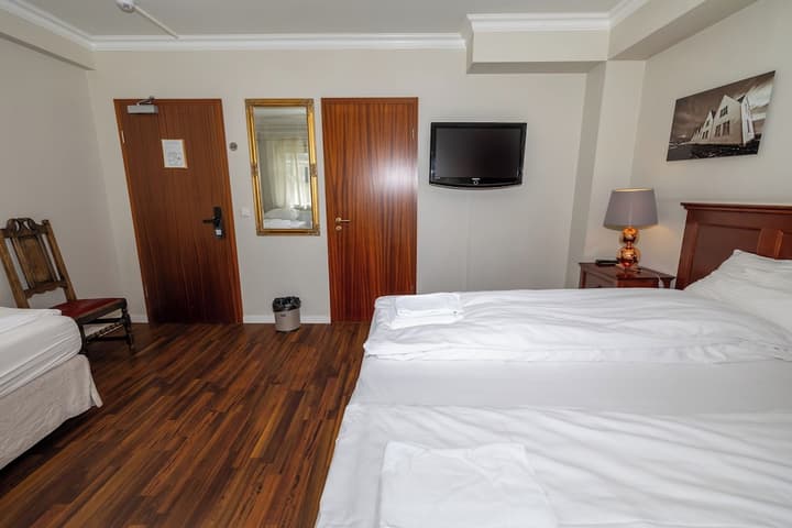 Hrafninn Guesthouse