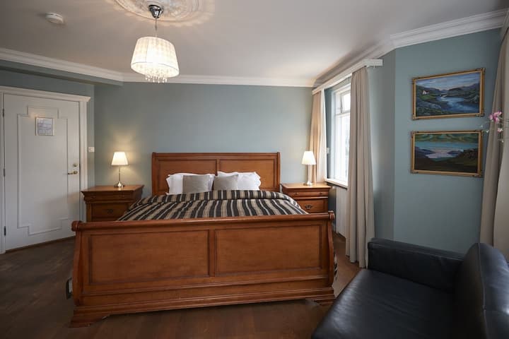 Hrafninn Guesthouse