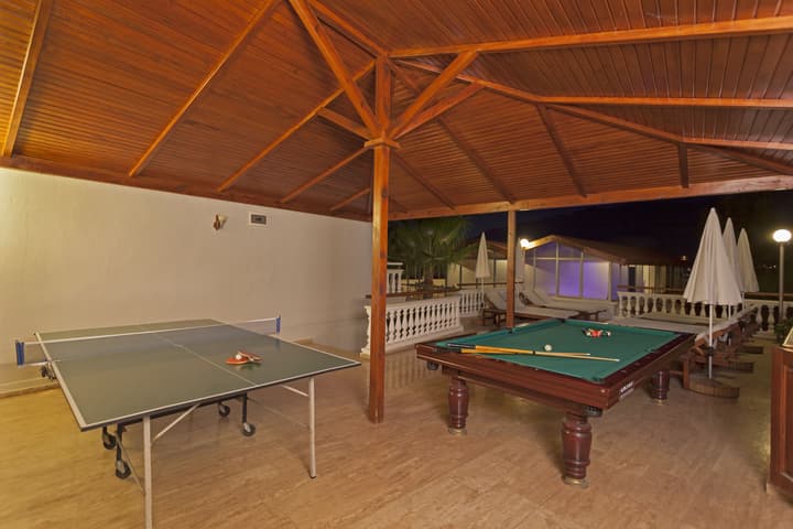 Sunny Hill Alya Hotel