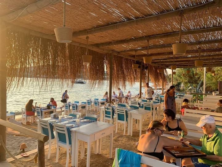 Pitos Bungalows