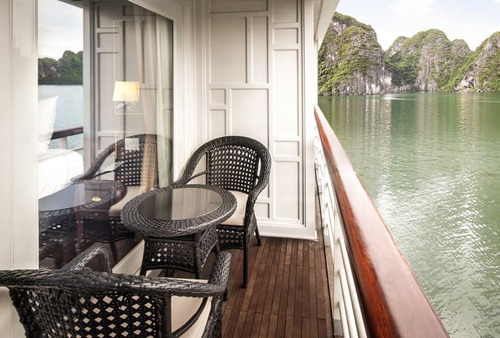 Paradise Elegance Cruise