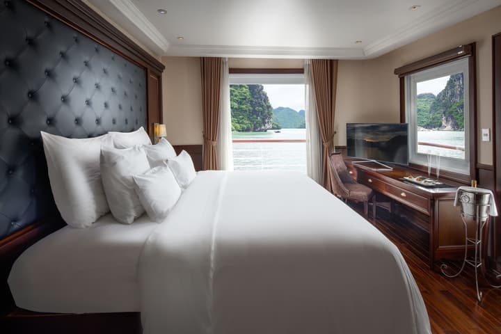 Paradise Elegance Cruise