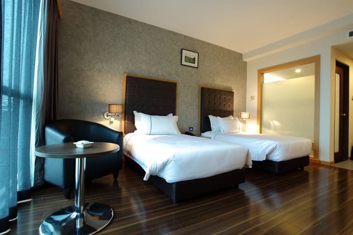 Symphony Suites