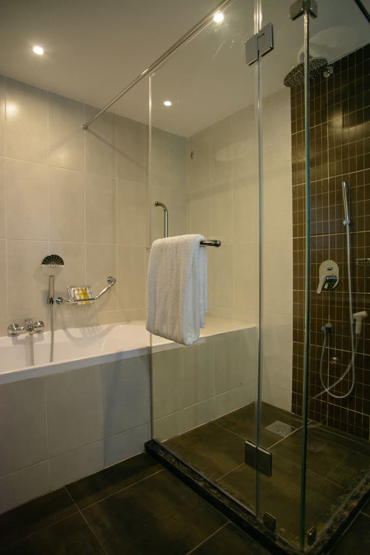 The Concord Hotel And Suites