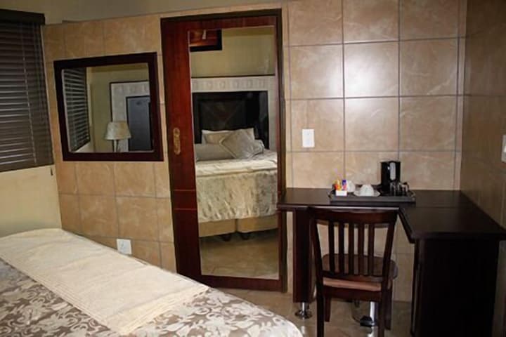 Vhafamadi Bed and Breakfast