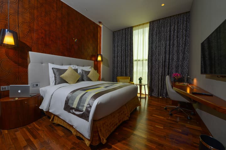 The Avenue Hotel
