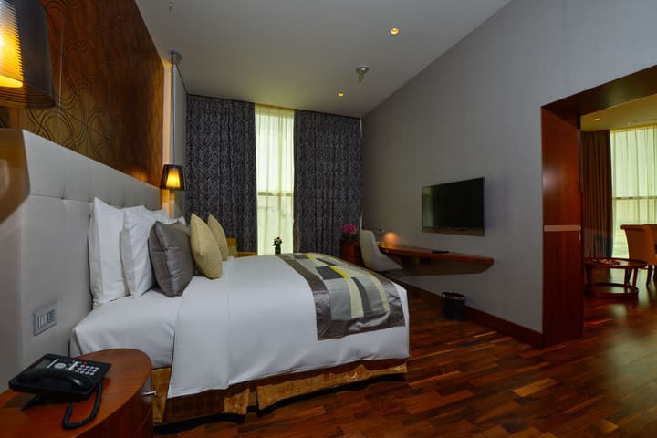 The Avenue Hotel
