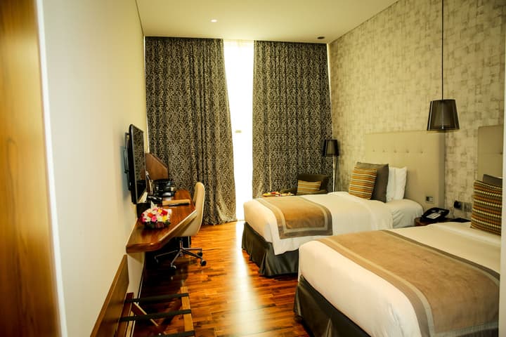 The Avenue Hotel