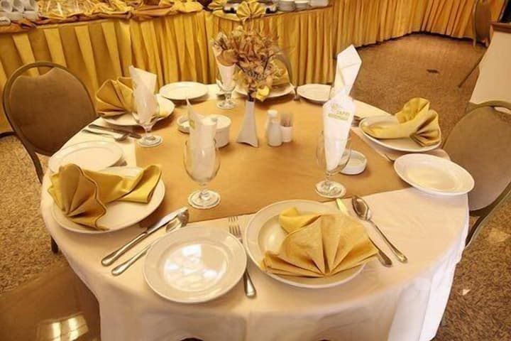 Capri Hotel Suites