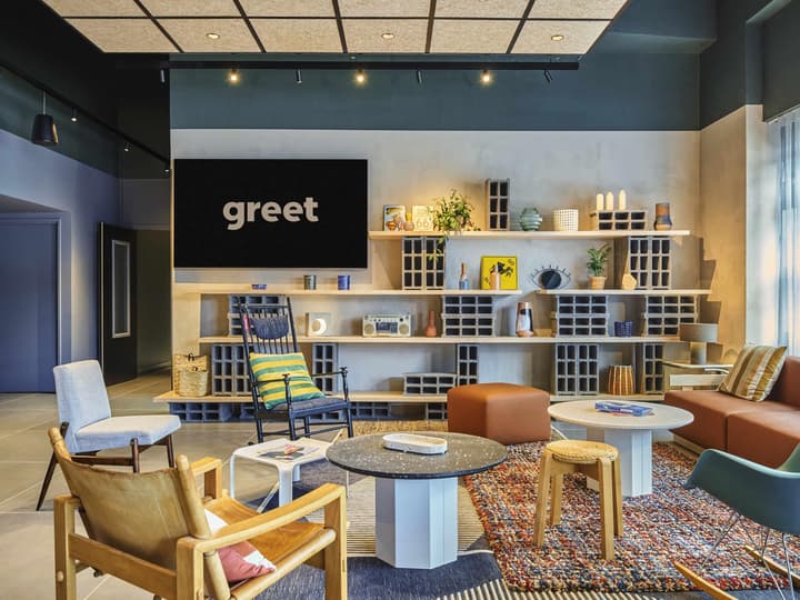 greet Hotel Paris porte de la Chapelle - Aréna