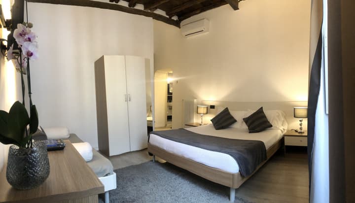 Giuturna Boutique Hotel