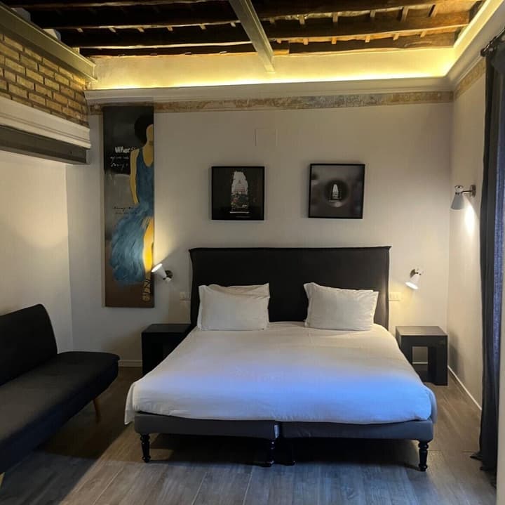 Giuturna Boutique Hotel