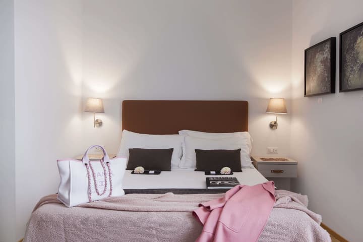 Giuturna Boutique Hotel