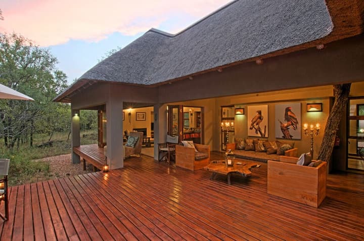Raptor Retreat Game Lodge