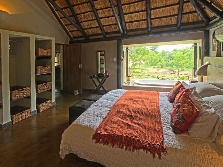 Raptor Retreat Game Lodge