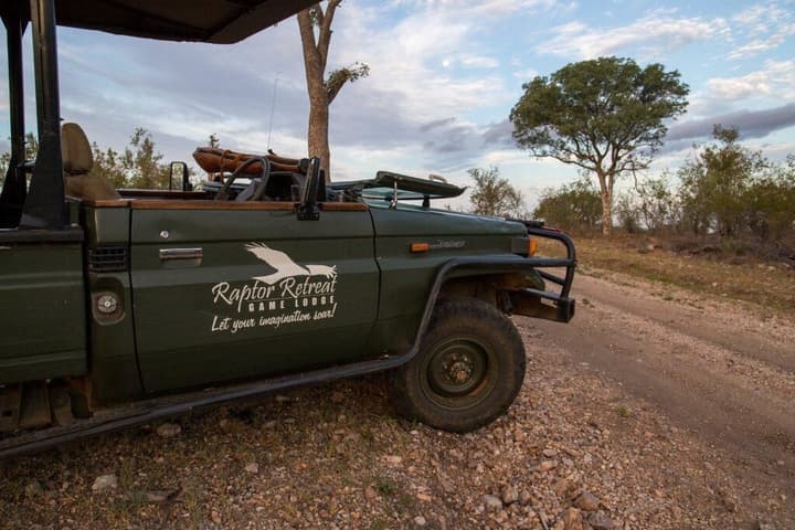 Raptor Retreat Game Lodge