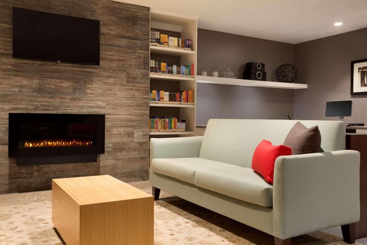 Country Inn & Suites by Radisson Asheville River Arts District