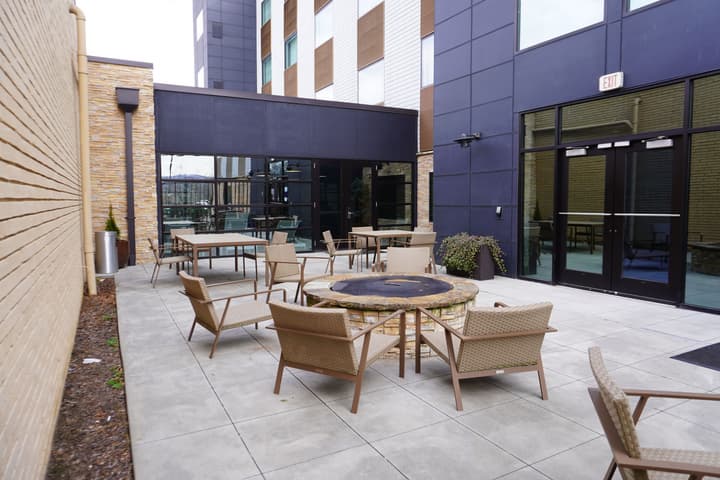 Country Inn & Suites by Radisson Asheville River Arts District