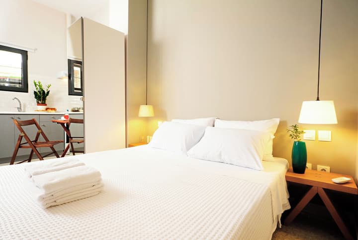 Live in Athens, Psyrri Central Apartments