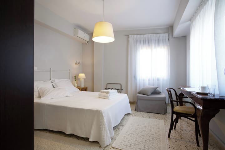 Live in Athens, Psyrri Central Apartments