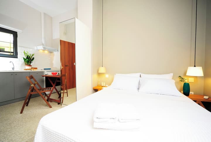 Live in Athens, Psyrri Central Apartments