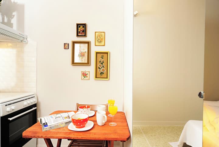 Live in Athens, Psyrri Central Apartments