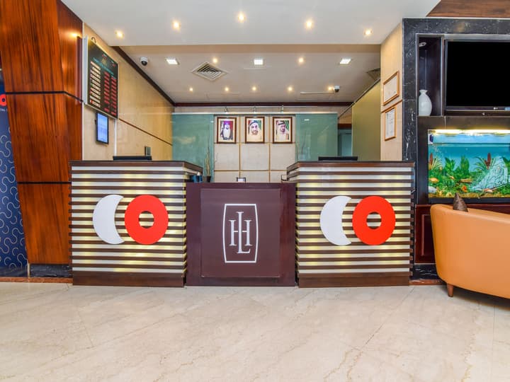 Landmark Summit Hotel