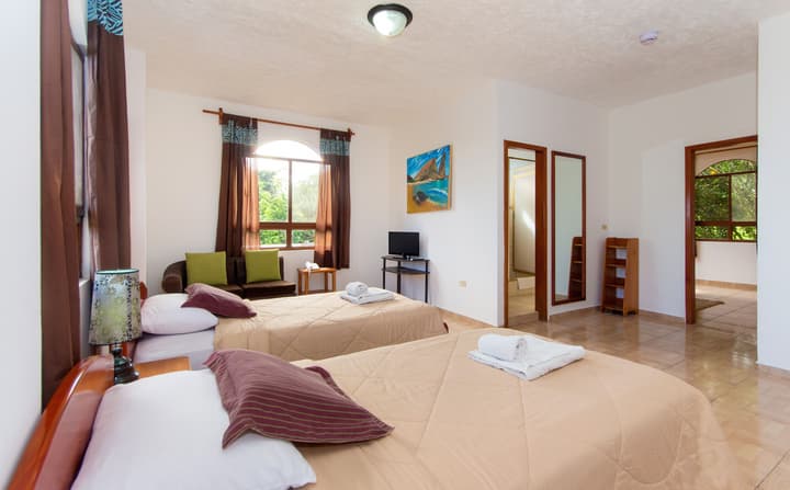 Twin Hotel Galapagos
