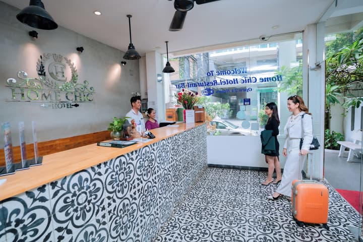 Home Chic Hotel