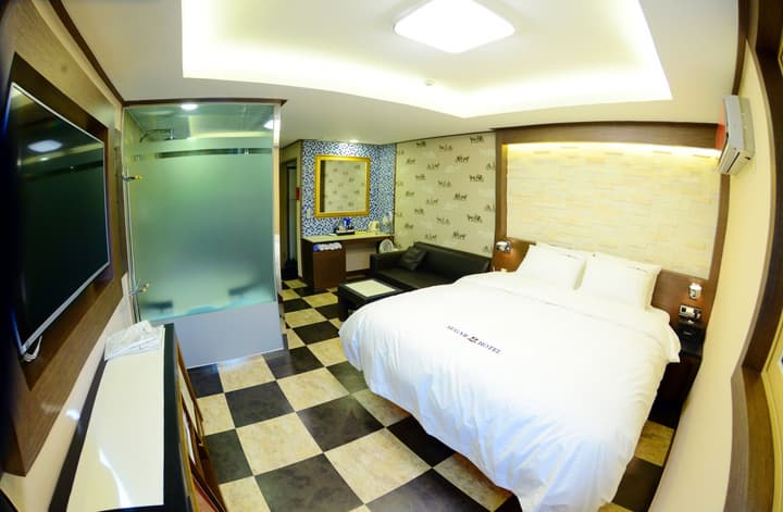Sugar Hotel