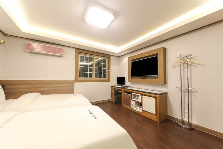 Sugar Hotel