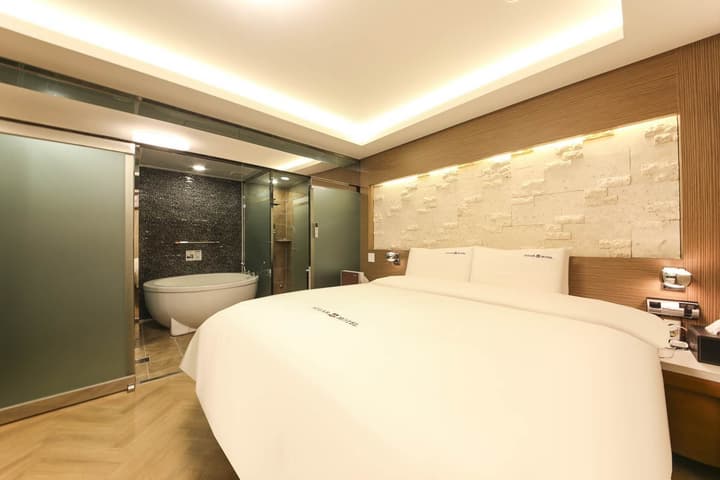Sugar Hotel