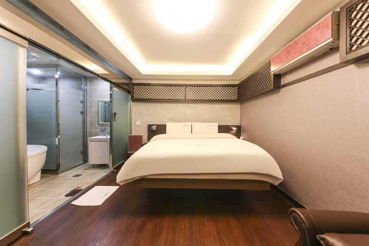 Sugar Hotel