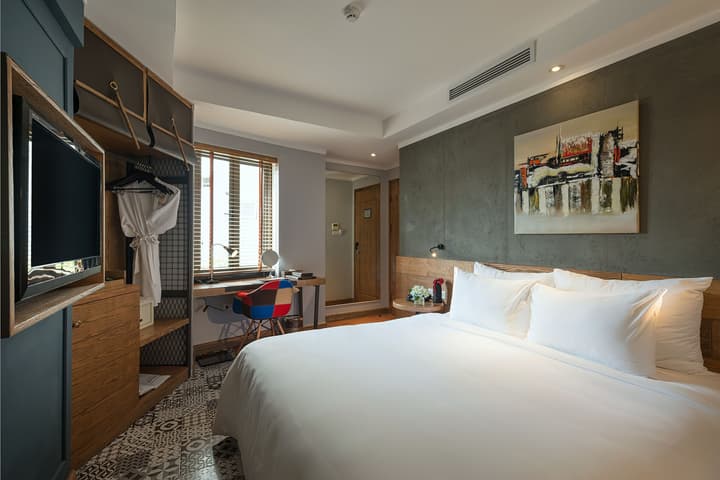 Bespoke Trendy Hotel Hanoi