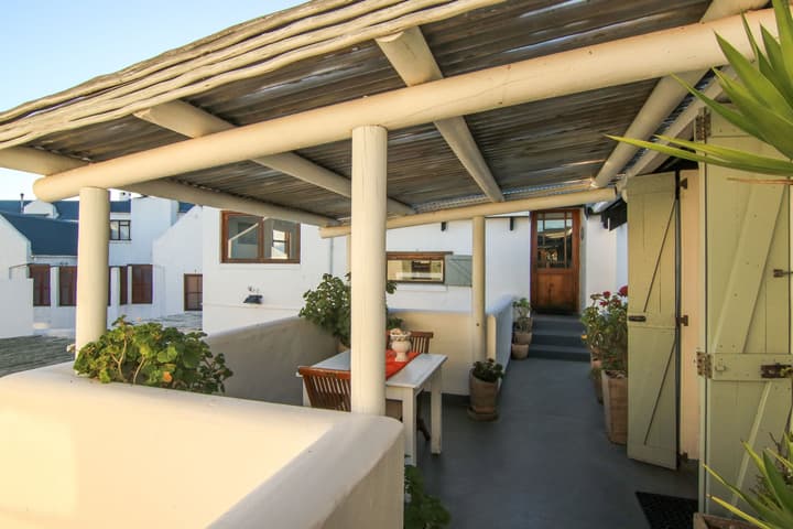 Paternoster Manor