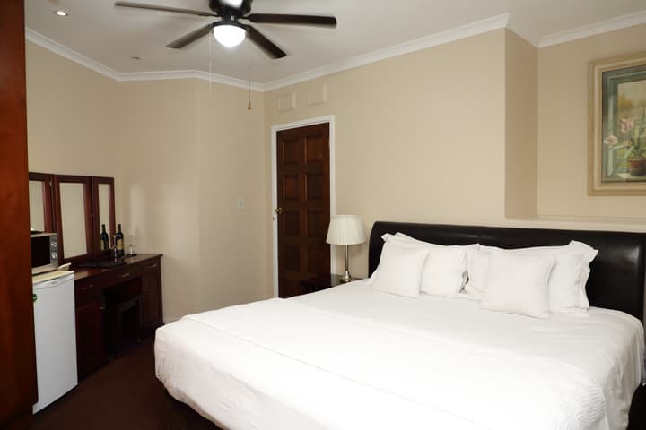 Kingston Place Guest House
